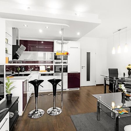 Bnb New Beautiful Apartment In The Center Of Ostrava With Option Garage Parking Exterior foto