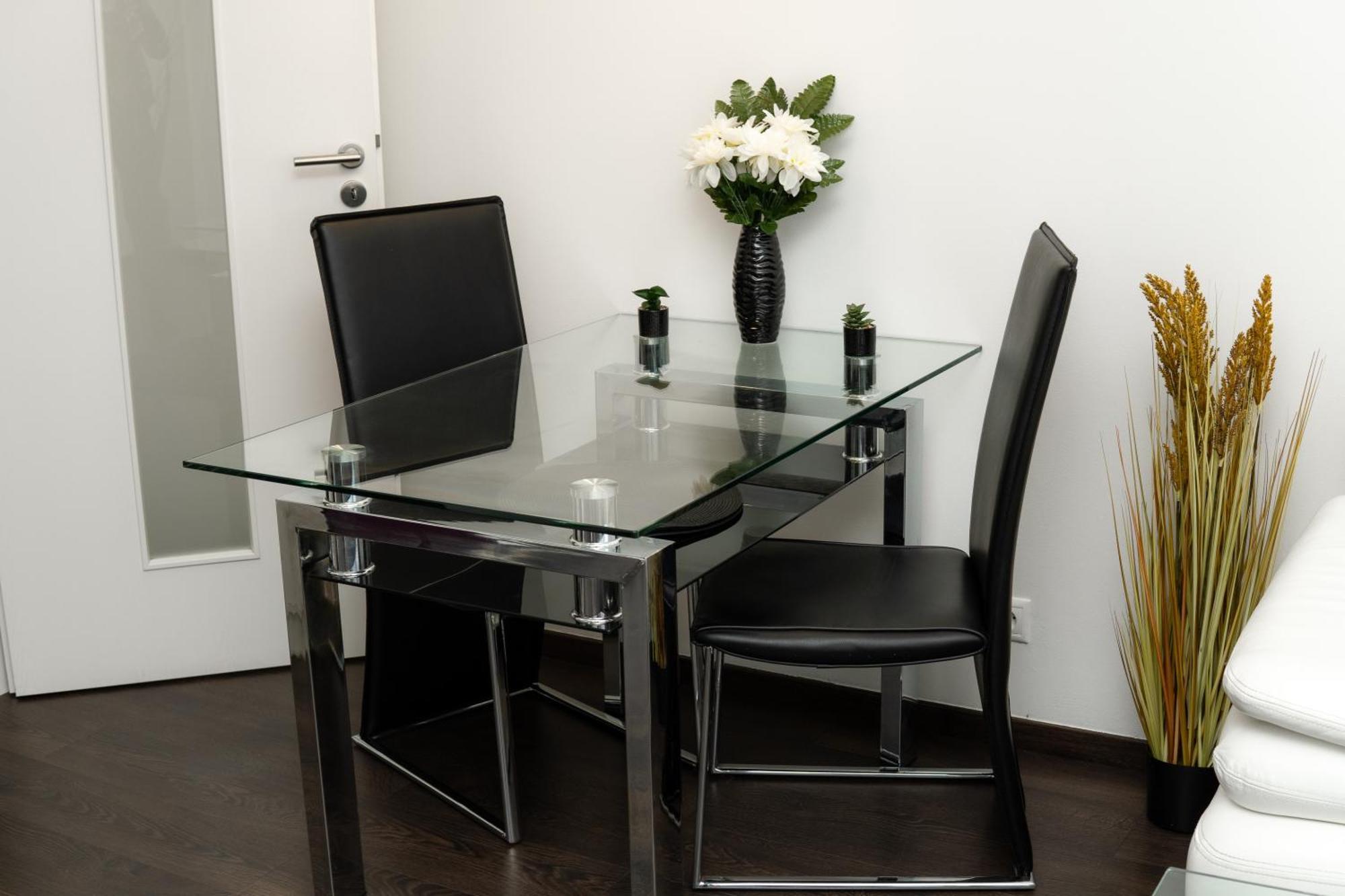 Bnb New Beautiful Apartment In The Center Of Ostrava With Option Garage Parking Exterior foto