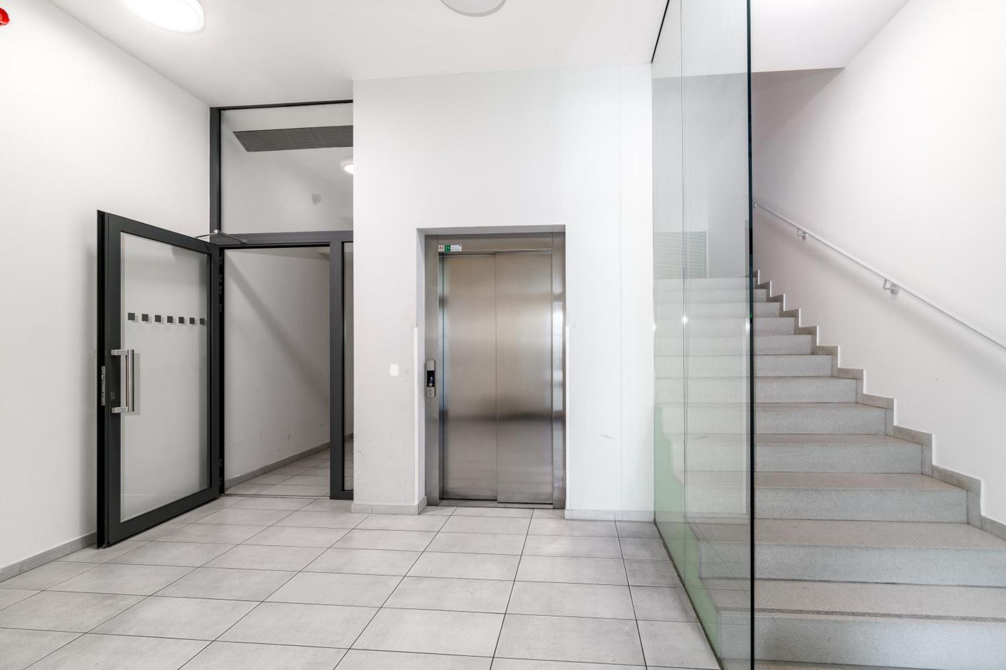 Bnb New Beautiful Apartment In The Center Of Ostrava With Option Garage Parking Exterior foto